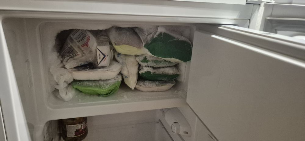 Продам холодильник Artel HS 293 RN S белый