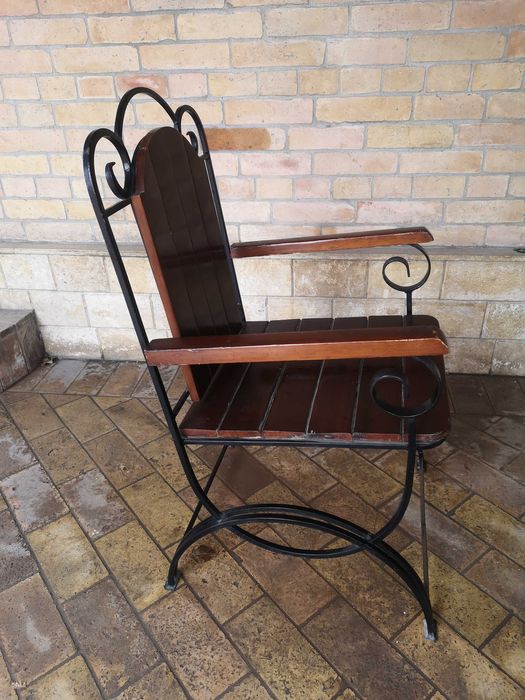 Продам кованные кресла для ресторанов/кафе