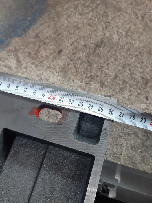 Кръстата маса за бормашина