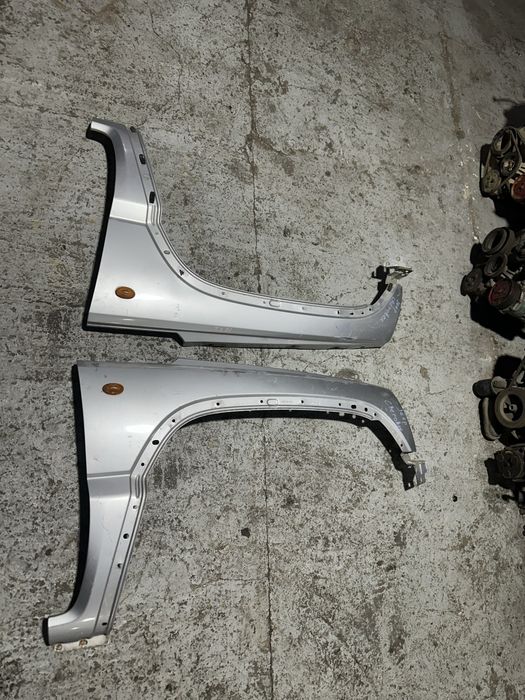 Крылья передние  Jeep Cherokee KJ