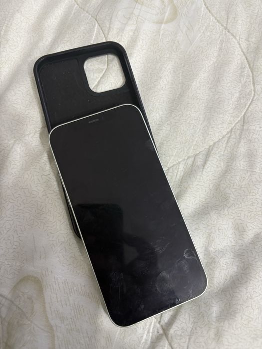 Продам айфон 12 128гб