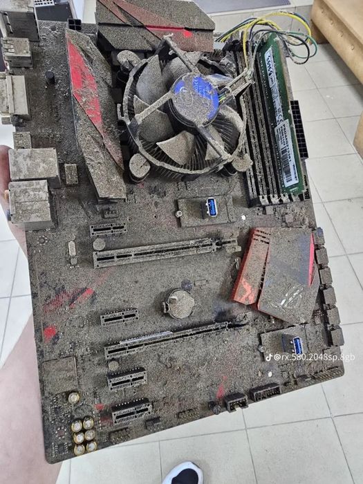 Instalez Windows 11 pe orice tip de PC vechi