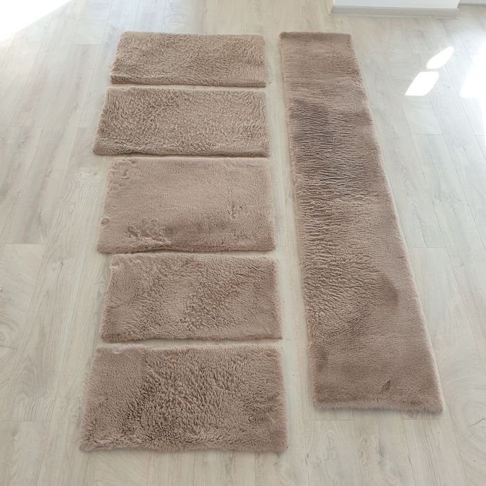 Vand covoare mari si mici