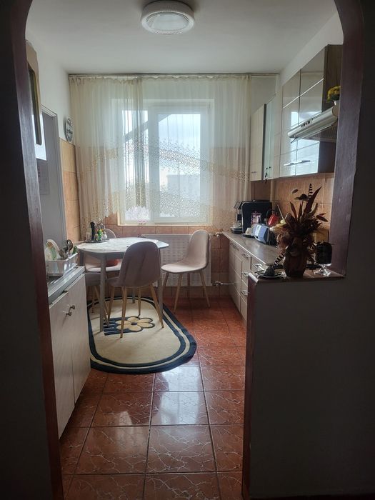 Apartament cu 3 camere