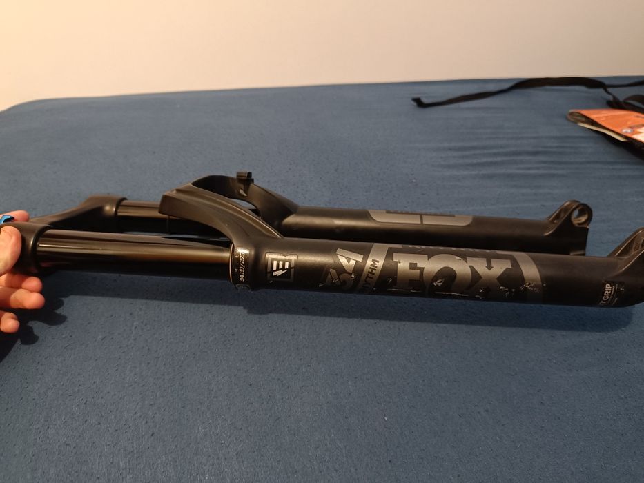 Furcă Fox 34 rhythm 150mm