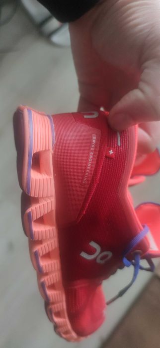 маратонки On Cloud номер 39