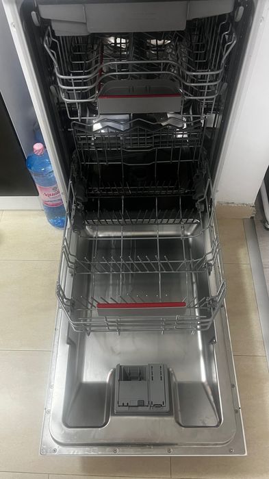 Bosch Masina spalat vase, CLASA C; 10 seturi, 6 programe, HomeConnect, SilencePlus, 45 cm; SPS4EMW24E