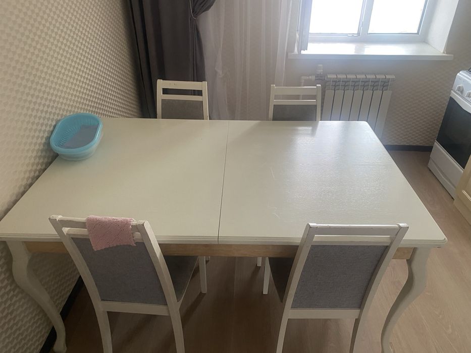 Продам кухонный стол