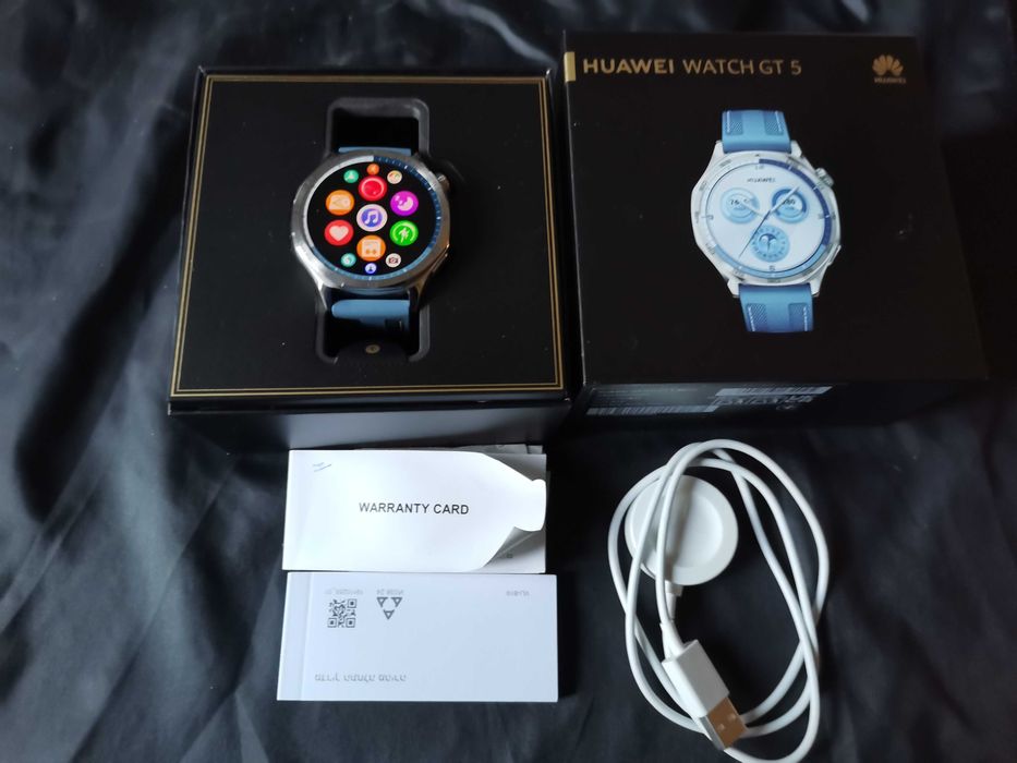 Смарт часовник Huawei GT5