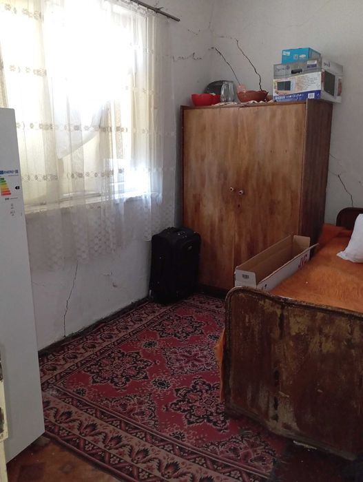 Продава се едноетажна къща в гр. Елхово, обл. Ямбол