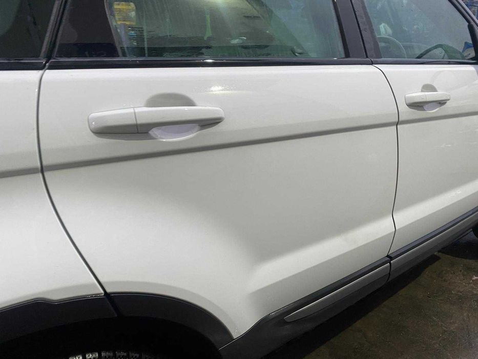 Dezmebrez Range Rover evoque /2.0D/2.2d/bara fata capota/faruri