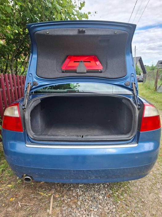 Audi A4 2002 1.6 benzină