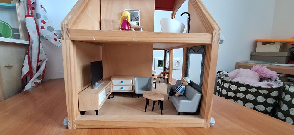 Дървена кухня Икеа, магазин, къща