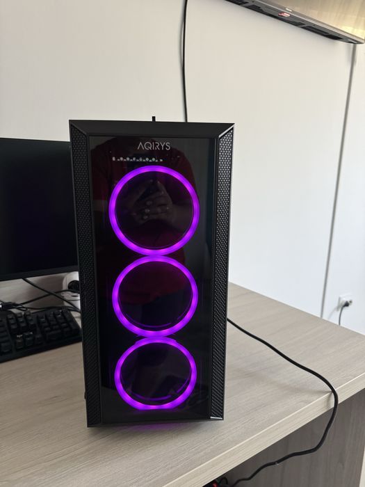 Unitate ( PC ) + Monitor