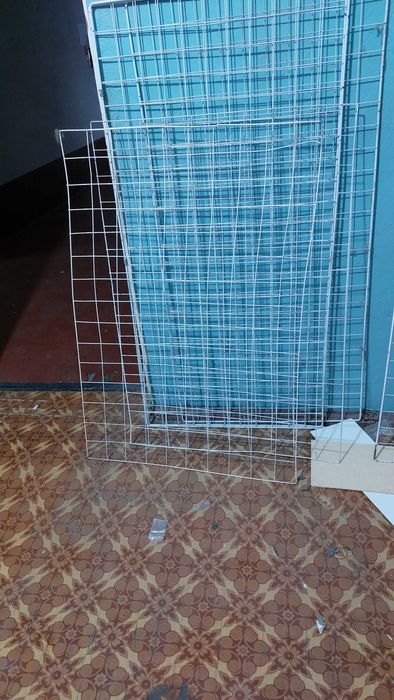 решетки  и  крючки .