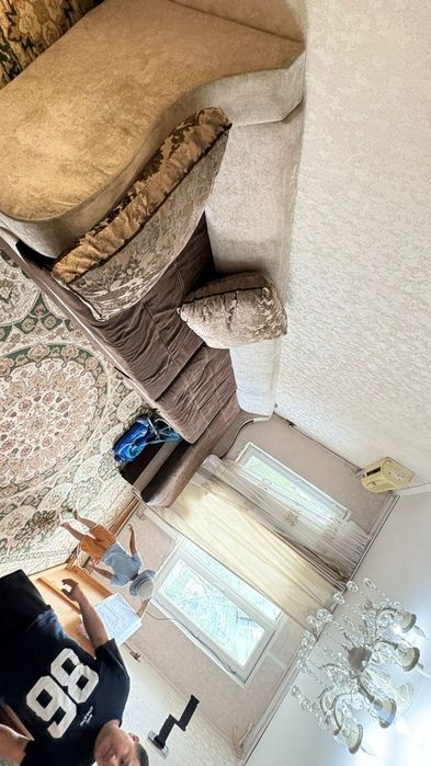 Диван срочно срочно срочно продам