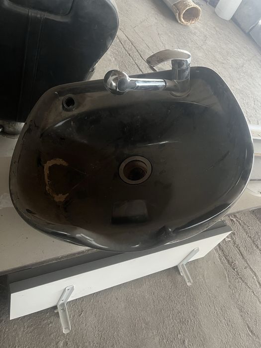 Rakvina stollar sotiladi