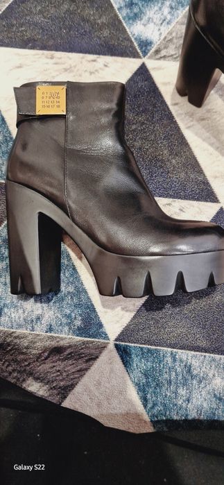 Новая женская обувь(ботильоны)