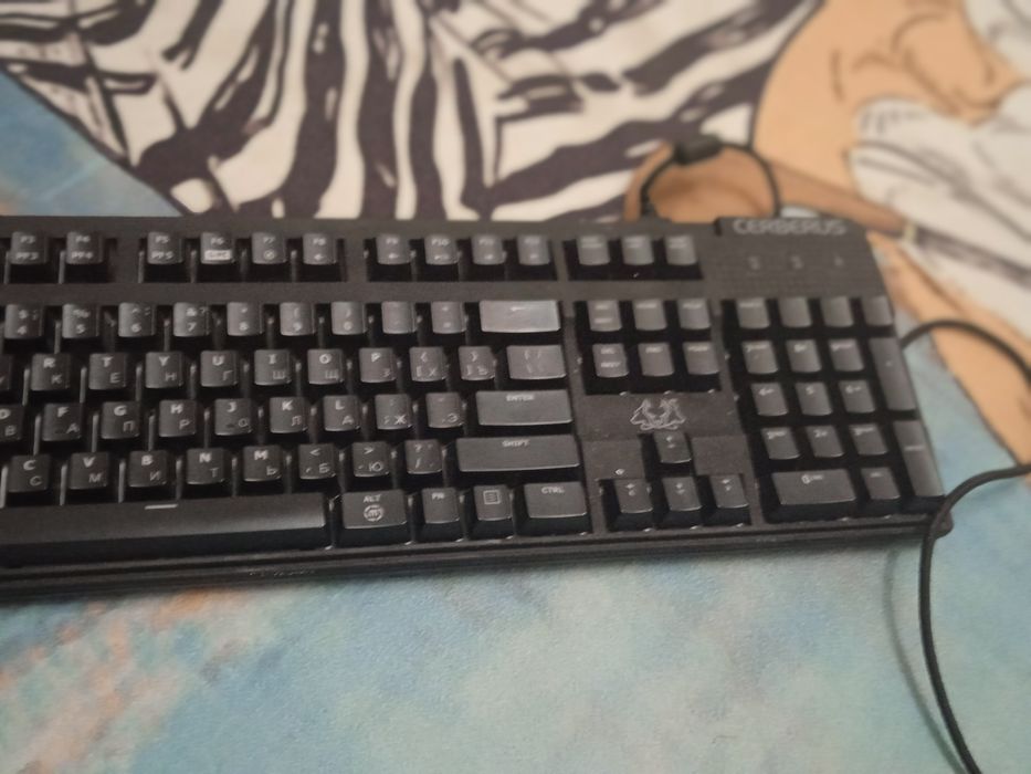 Продам игр клаву