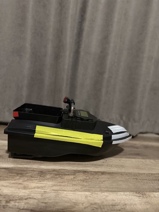 Лодка за захранка