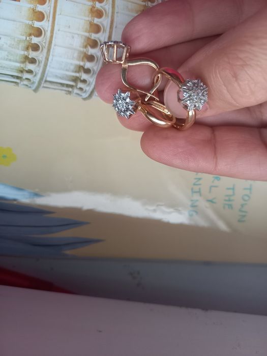 продам золотой комплект 6 гр