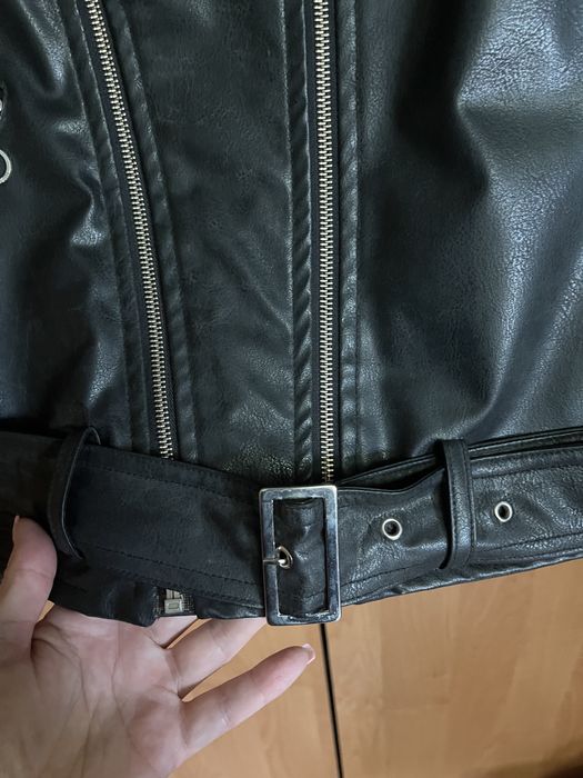 Кожаная женская куртка