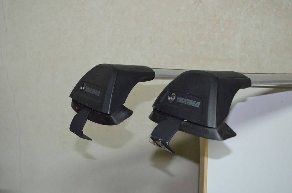 Напречни греди за автомобил YAKIMA FlushBar