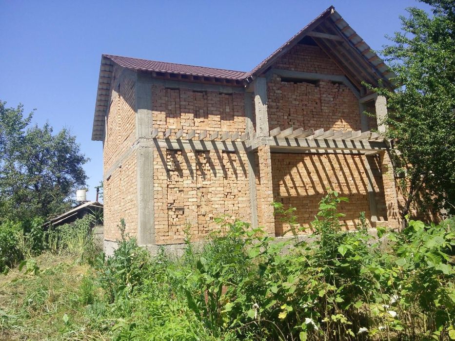 Продается дача в Алматы не доезжая КИЗ