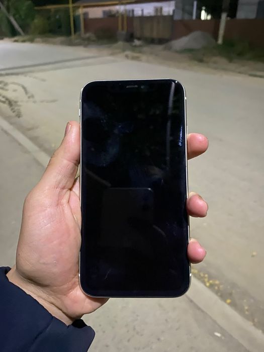 айфон 11 128 гб 77 емкость
