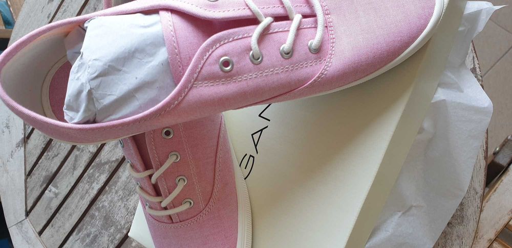 %ПРОМО% GANT № 40 & 41 – Дамски кецове с бродирано лого "NEW HAVEN"