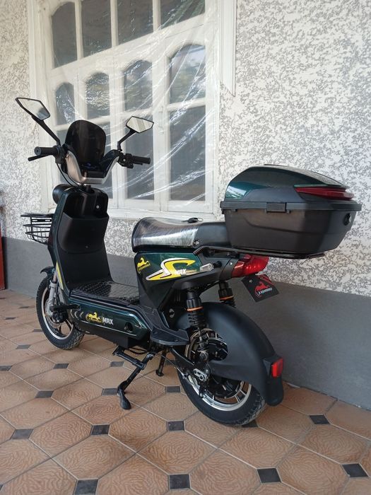 Skuter sotiladi 16