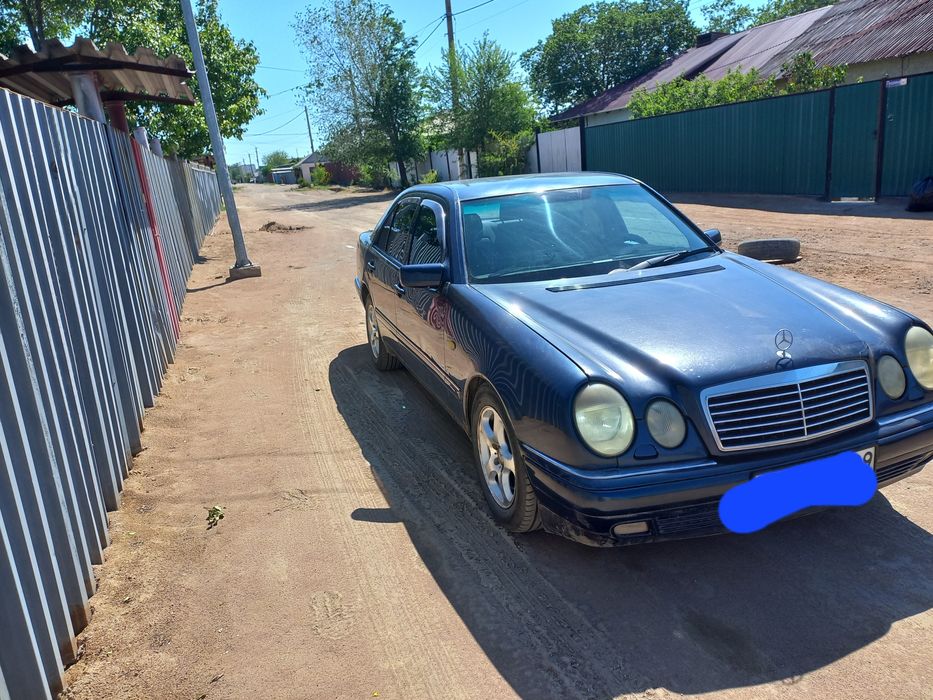 Продаётся мерседес 210 авангард