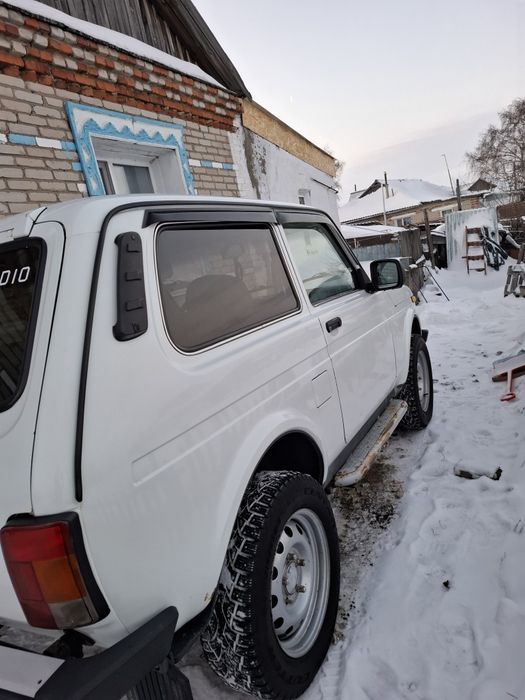 Продам ниву 21214