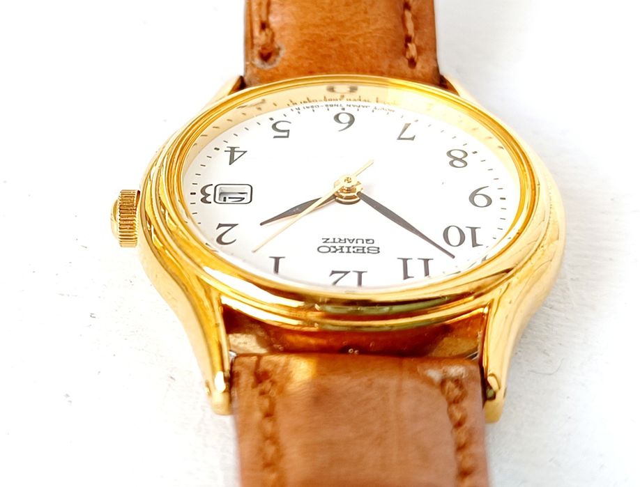 SEIKO quartz 7N82-0101 дамски часовник. Много запазен, с оригиналната си каишка