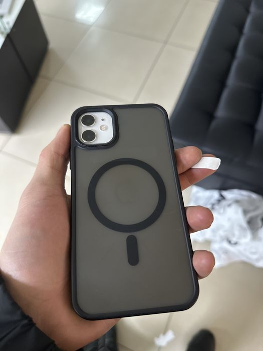 Продам iPhone 11