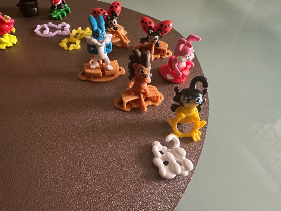 Коледни фигурки Kinder