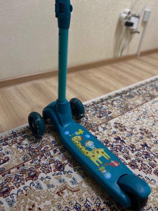 Продаю детский самокат