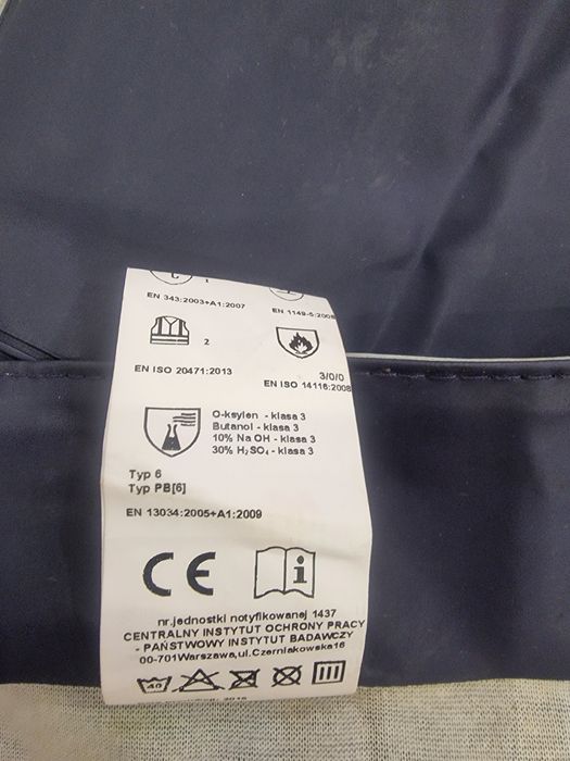 Дождевик с капюшоном