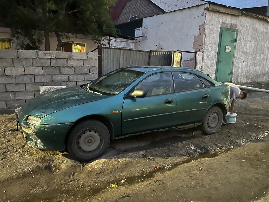 Продам мазду  автомат на ходу
