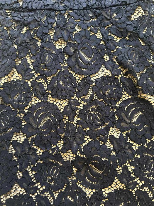 НОВА елегантна дамска рокля от дантела с отворен гръб (размер XS-S)