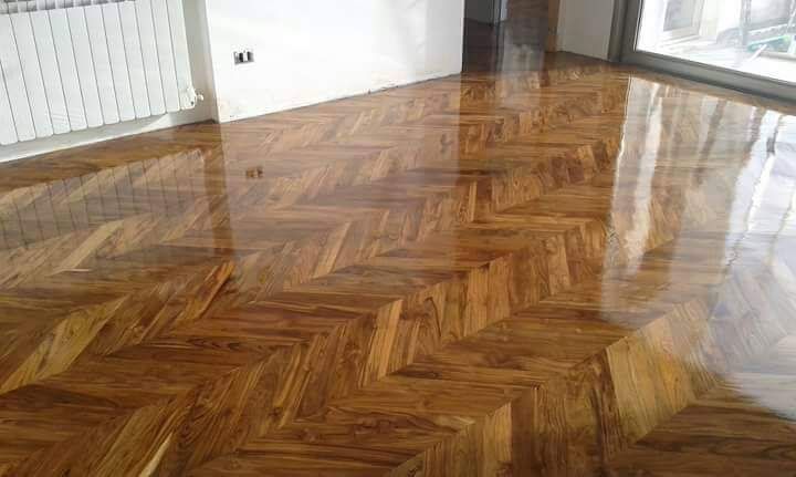 Parchetar execut servicii profesionale pentru parchet /montaj/rascheta