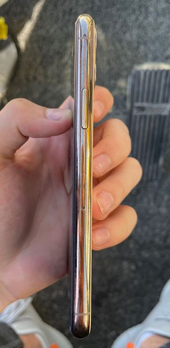 Продается iPhone 11 pro 256