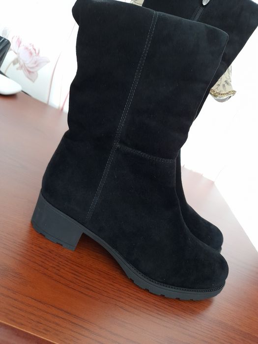 Продаю зимние сапоги