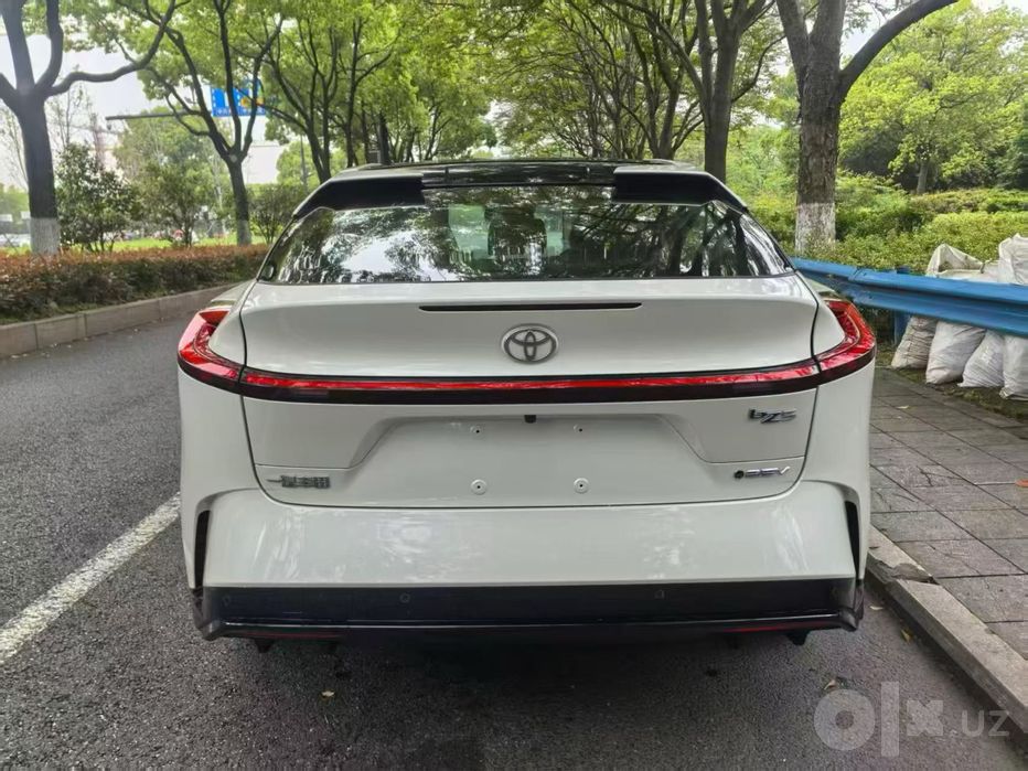 TOYOTA BZ5 pro plus. 550km