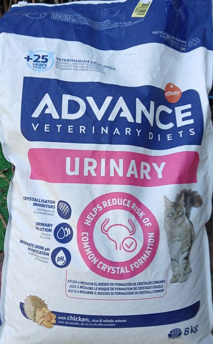 Hrana pisici Advance urinary 8kg