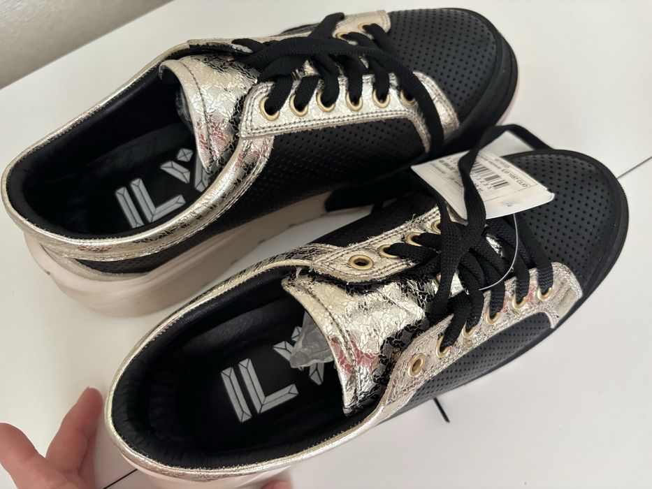 Кожанные кросовки