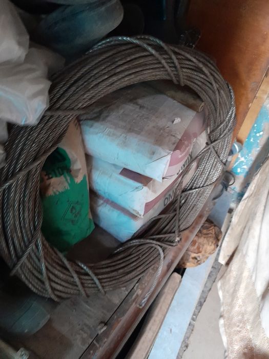 Продам трос диаметр 5-6мм срочно