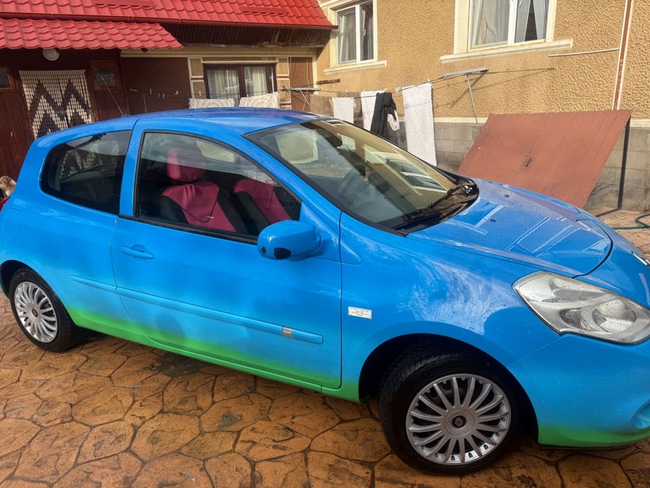 Vând Renault Clio III 1.5 dci euro 5