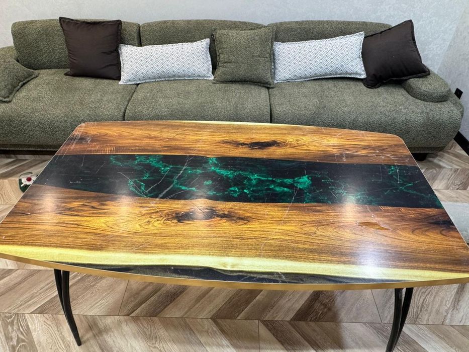 Продам стол кухонный