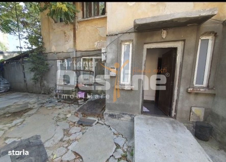 Apartament curte comuna Gara de Nord